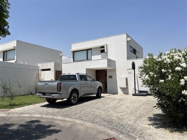 Casa en Arriendo en Condominio Taiquén I