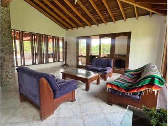Casa en arriendo en Copacabana