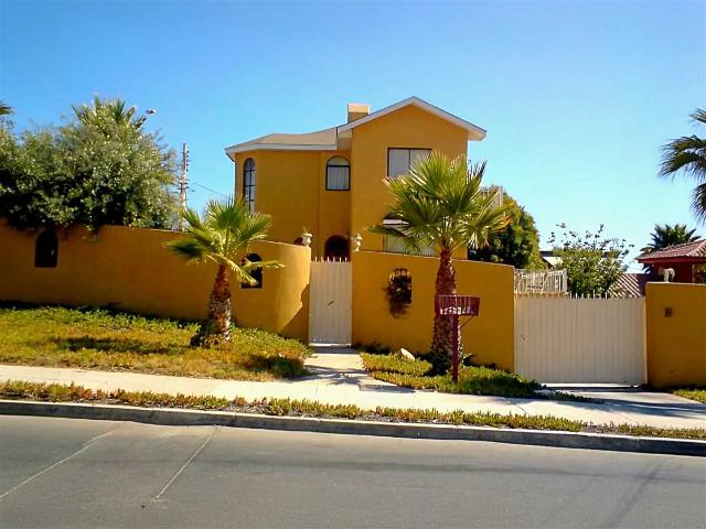Casa en Arriendo en Coquimbo 4 dormitorios 3 baños