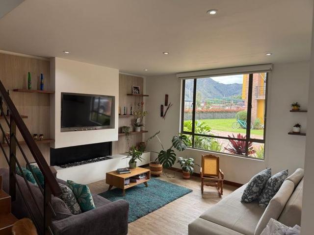 Casa en arriendo en Cota