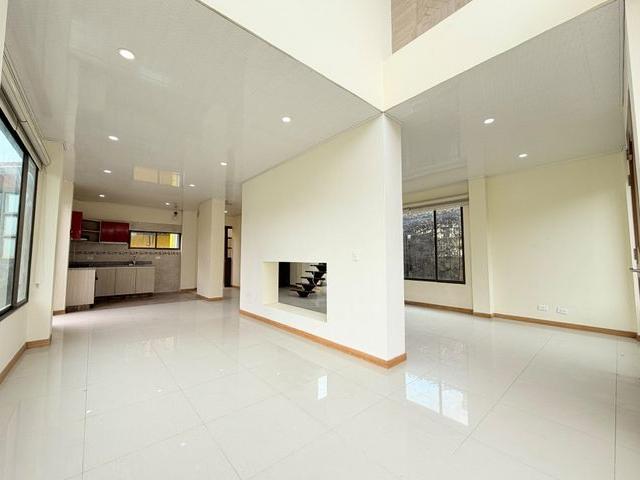 Casa en arriendo en Cota