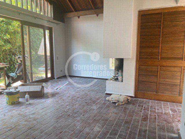 Casa en arriendo en el apostol/ cardenal newman, las condes