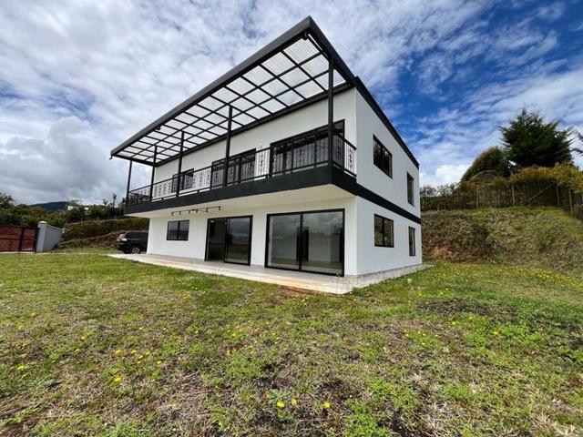 Casa en arriendo en El Carmen de Viboral
