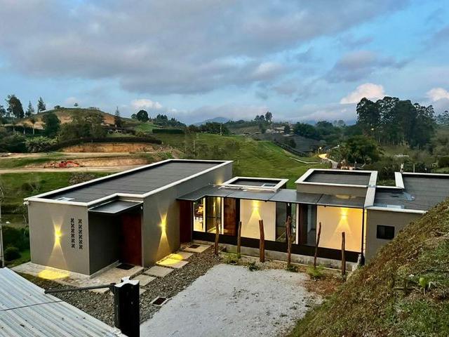 Casa en arriendo en El Carmen de Viboral