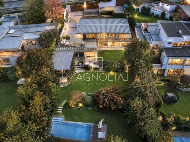 Casa en Arriendo en ESPECTACULAR MEDITERRANEA CON VISTA COMPLETAMENTE DESPEJADA