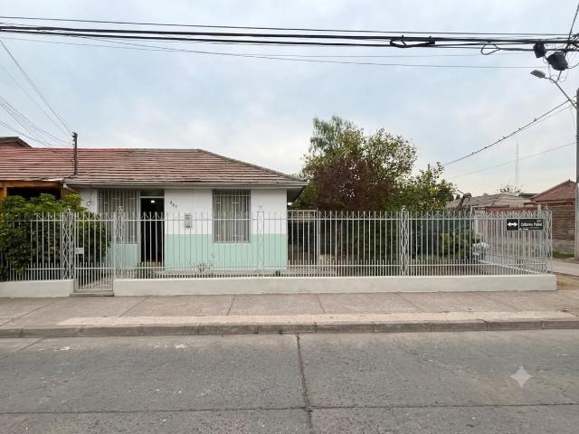 Casa en arriendo en estación central con 214m2 de terreno