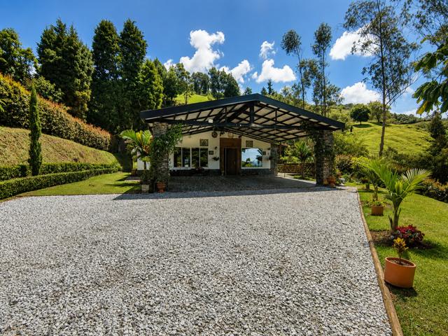 Casa en arriendo en Guarne