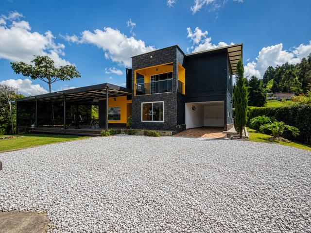 Casa en arriendo en Guarne