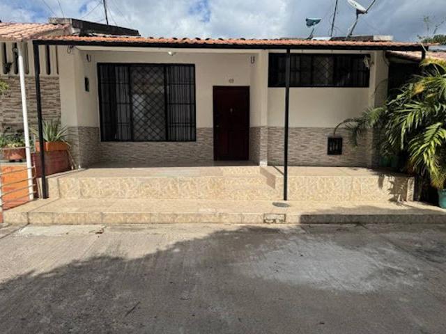 Casa en arriendo en Garzón