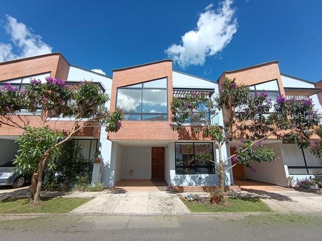 Casa en arriendo en La Ceja