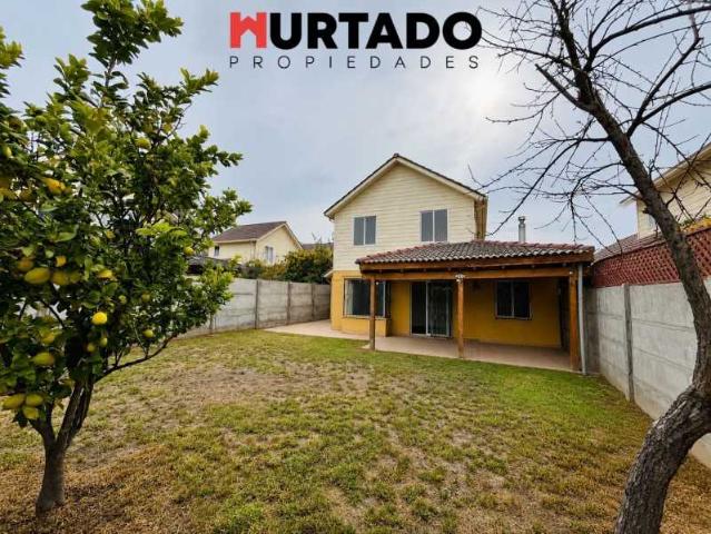 Casa en Arriendo en Lampa 3 dormitorios 3 baños