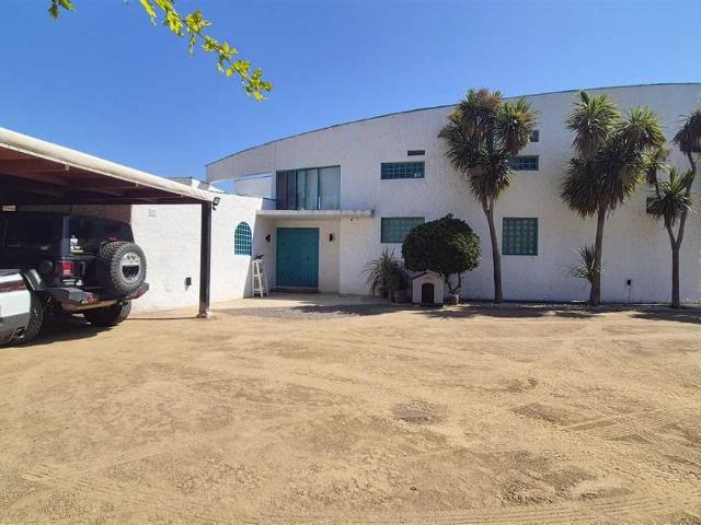 Casa en Arriendo en Lampa 5 dormitorios 5 baños