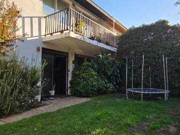 Casa en Arriendo en Las Condes 3 dormitorios 3 baños