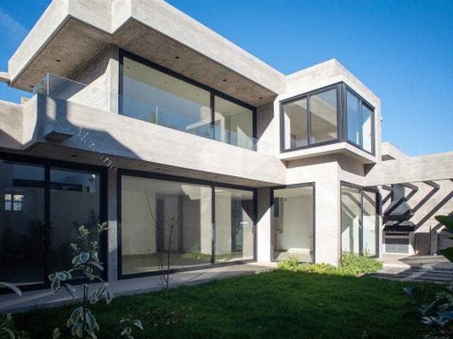 Casa en Arriendo en Las Condes 3 dormitorios 3 baños