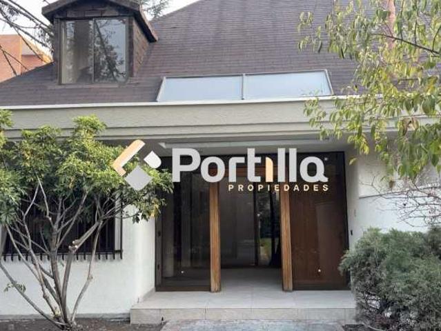 Casa en Arriendo en Las Condes 7 dormitorios 6 baños