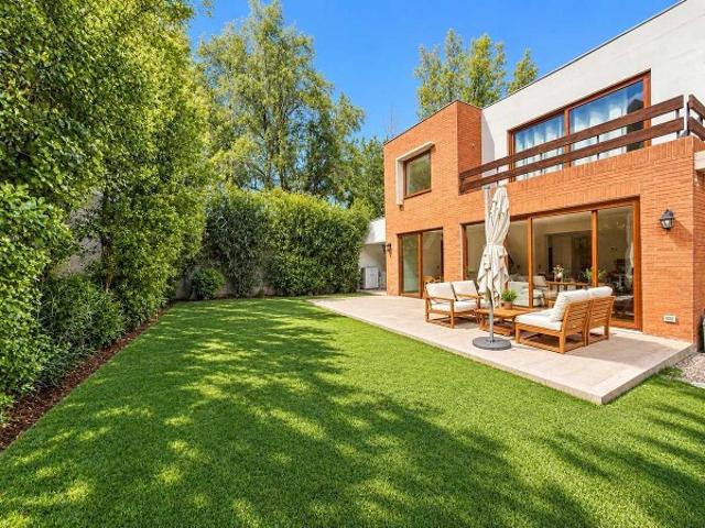 Casa en Arriendo en Las Condes 4 dormitorios 4 baños