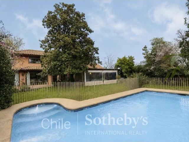 Casa En Arriendo En Los Dominicos