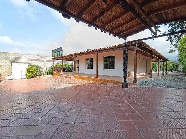 Casa en arriendo en Los Patios