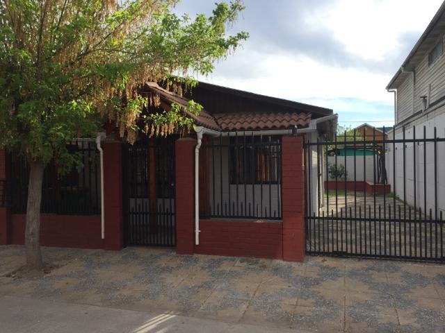 Casa en arriendo en Puente Alto 2 dorm 1 baño 2 estacionamientos villa los aromos
