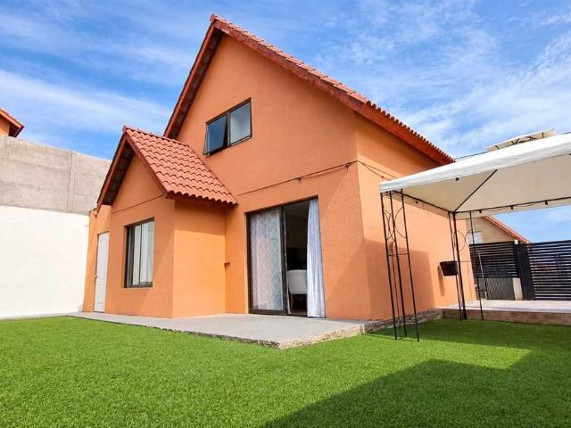 Casa en Arriendo en Puente Alto 3 dormitorios 2 baños