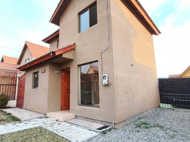 Casa en Arriendo en Puente Alto 3 dormitorios 2 baños