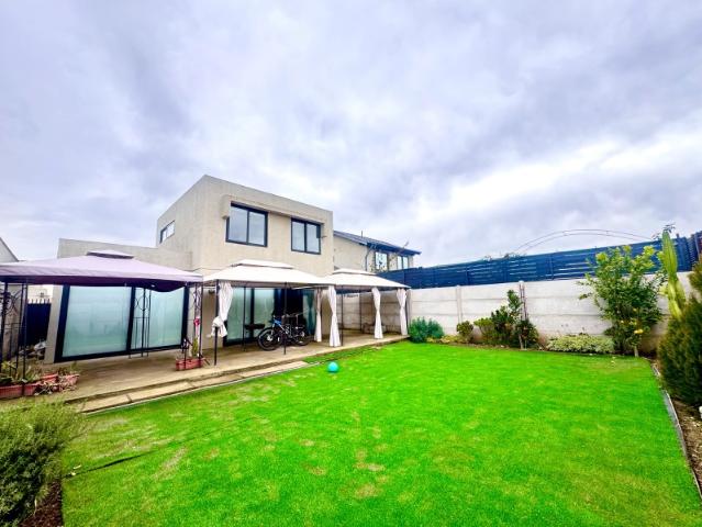 Casa en Arriendo en Padre Hurtado 3 dormitorios 3 baños