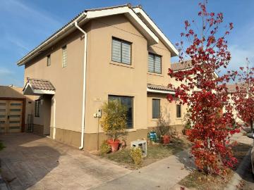 Casa en Arriendo en Padre Hurtado 3 dormitorios 3 baños
