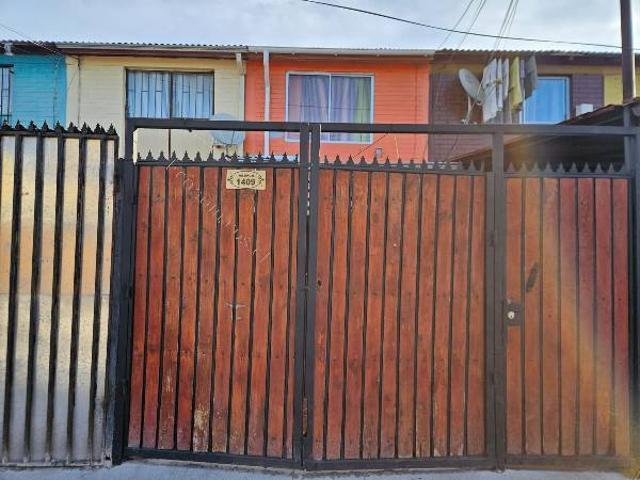 Casa en arriendo en Padre Hurtado 2dormitorios+1baño+estaci