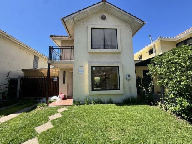 Casa en Arriendo en Peñaflor 4 dormitorios 3 baños