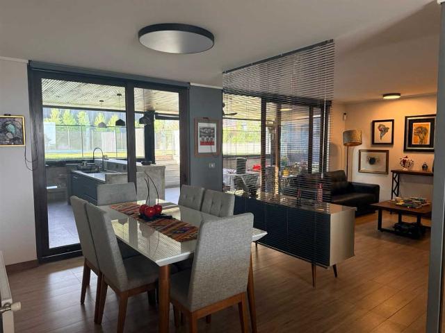 Casa en Arriendo en Peñalolén 3 dormitorios 4 baños
