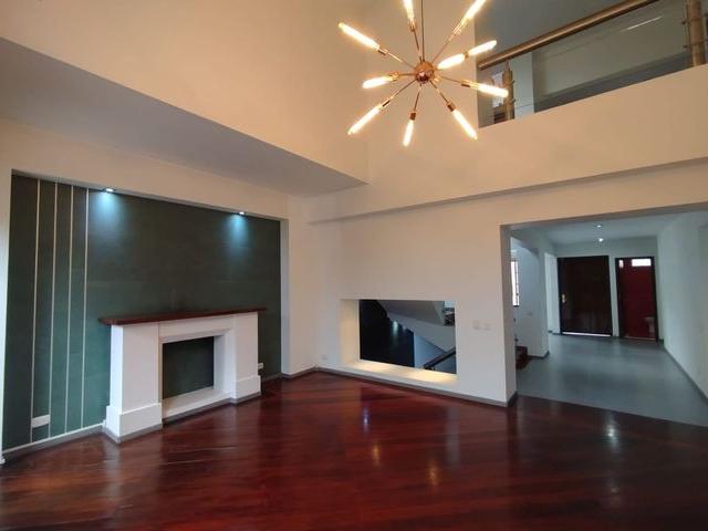 Casa en arriendo en Pinares de San Martín