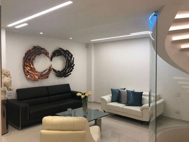Casa en arriendo en Pinares de San Martín
