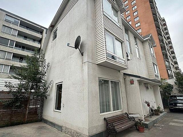 Casa en arriendo en plaza ñuñoa juan enrique concha 220, ñuñoa, ñuñoa