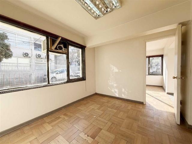 Casa en Arriendo en Providencia 5 dormitorios 2 baños