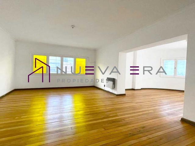 Casa en Arriendo en Providencia 9 dormitorios 3 baños