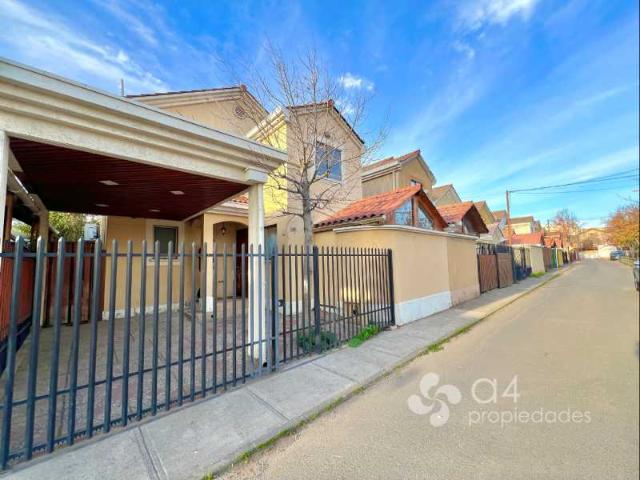 Casa en Arriendo en Rancagua 4 dormitorios 3 baños
