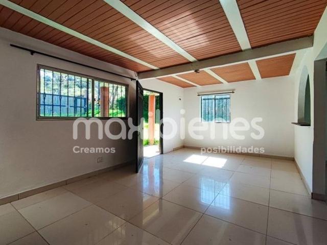 Casa en arriendo en Santa Elena