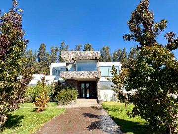 Casa en Arriendo en Talagante 4 dormitorios 3 baños
