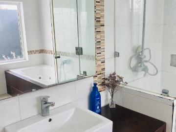 Casa en Arriendo en Talagante 6 dormitorios 5 baños