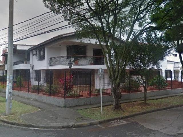 Casa en arriendo en urbanización la flora