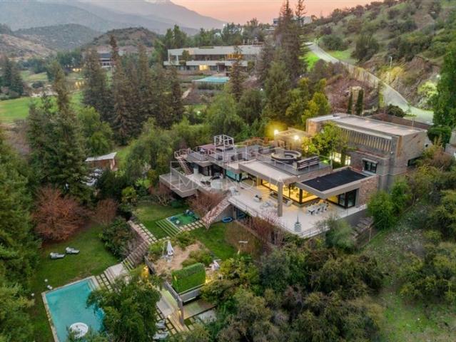 Casa en Arriendo en Valle Escondido