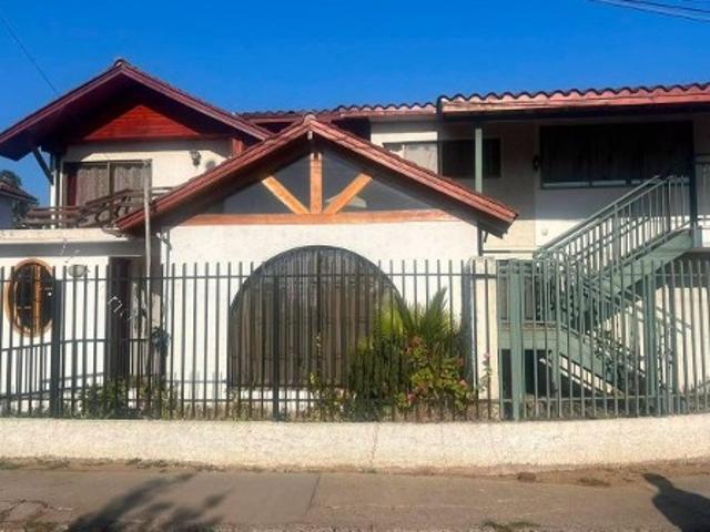Casa en Arriendo en Valparaíso 8 dormitorios 4 baños
