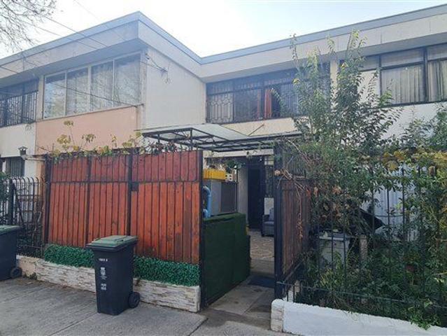 Casa en arriendo en villa olímpica, ñuñoa