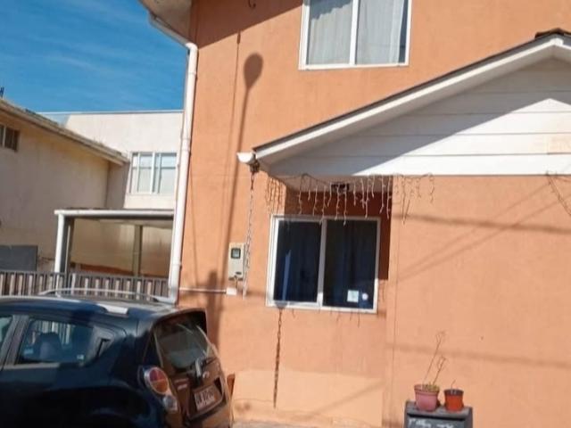 Casa en arriendo en Villa Alemana 3D 2B condominio
