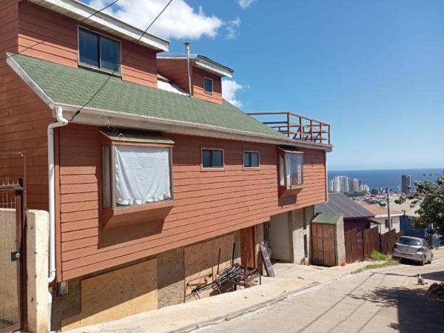 Casa en Arriendo en Viña del Mar 4 dormitorios 3 baños