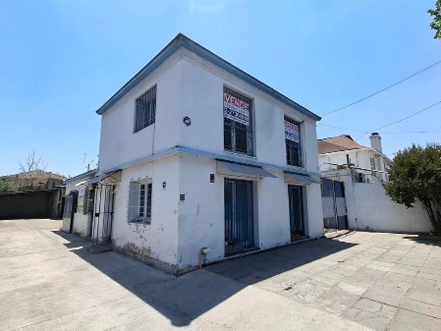 Casa en Arriendo en Ñuñoa 6 dormitorios 4 baños