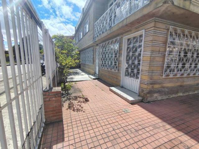 Casa en arriendo Hayuelos, Occidente