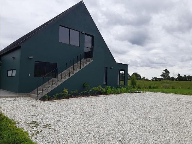 Casa en arriendo, La ceja