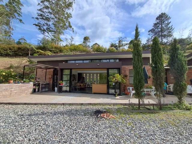 Casa en arriendo, La ceja