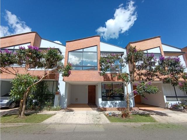 Casa en arriendo La Ceja, Oriente, Antioquia, Rap Del Agua Y La Montaña, 055010, Colombia
